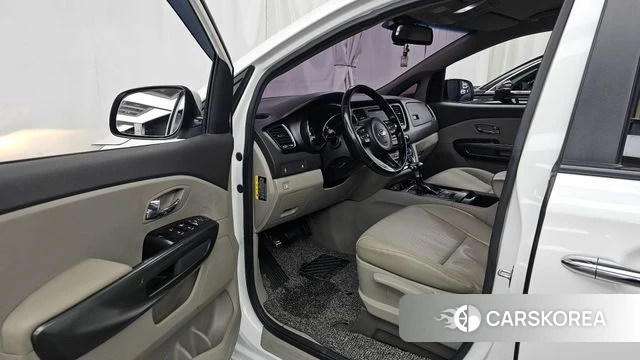 Kia All New Carnival id 4647896 из Кореи 20