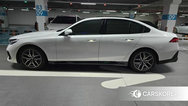 BMW 5 Series (G60) id 4791796 из Кореи 11