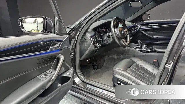 BMW 5 Series (G30) id 3193645 из Кореи 20