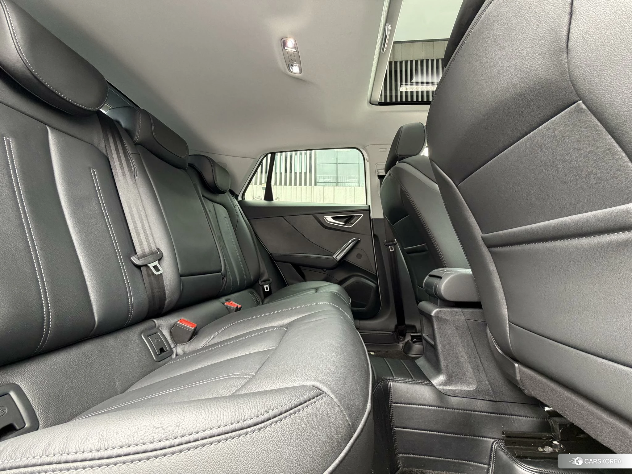Audi Q2L id 4487333 из Китая 18