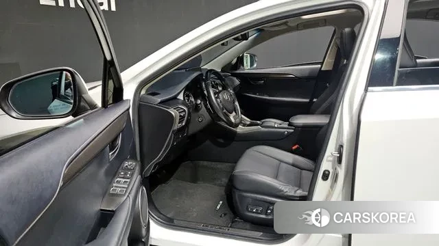 Lexus NX300h id 3622614 из Кореи 20