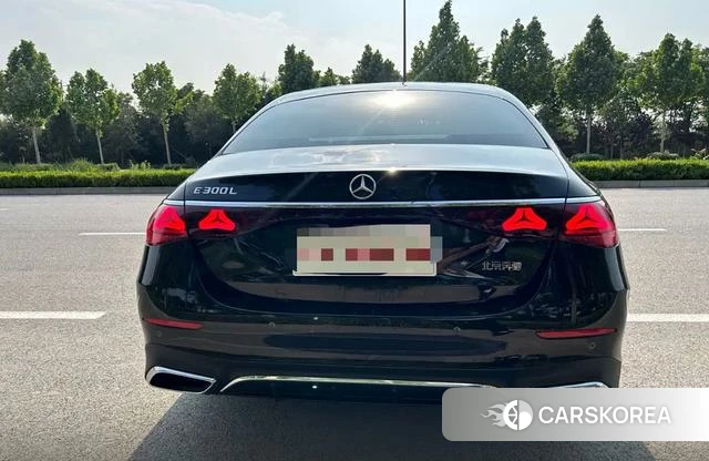Mercedes-Benz E-class id 4260213 из Китая 10