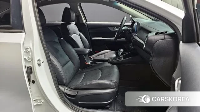 Kia Come New K3 id 3008981 из Кореи 20