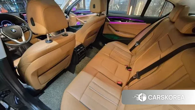 BMW 5 Series (G30) id 3474477 из Кореи 19