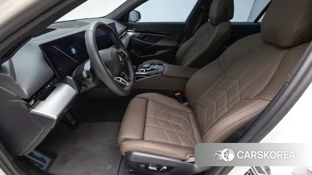 BMW 5 Series (G60) id 3462238 из Кореи 20