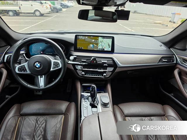 BMW 5 Series (G30) id 3860492 из Кореи 19