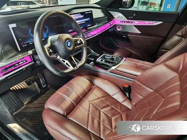 BMW i7 (G70) id 3452478 из Кореи 20