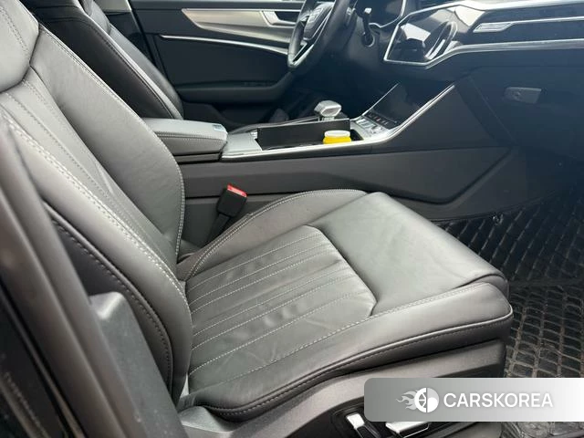 Audi A6L id 4297350 из Китая 10