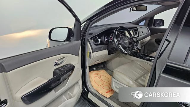 Kia All New Carnival id 4397968 из Кореи 20