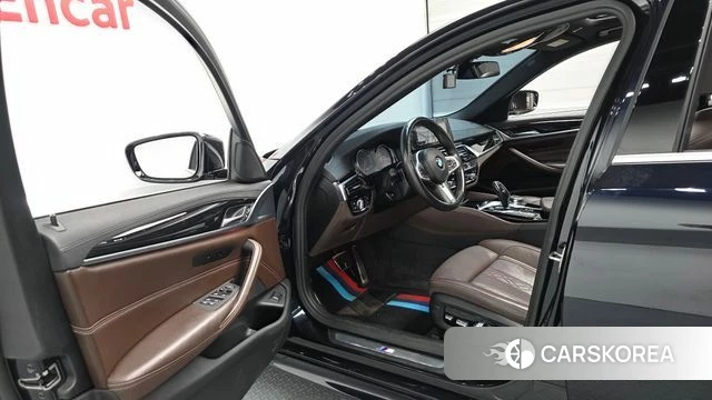 BMW 5 Series (G30) id 4543662 из Кореи 39