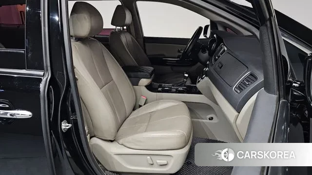 Kia The New Carnival id 3718630 из Кореи 20