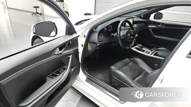 Kia Stinger id 3651446 из Кореи 20