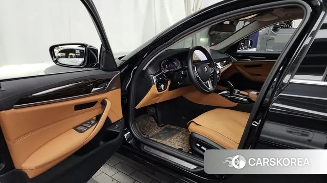 BMW 5 Series (G30) id 3031932 из Кореи 20