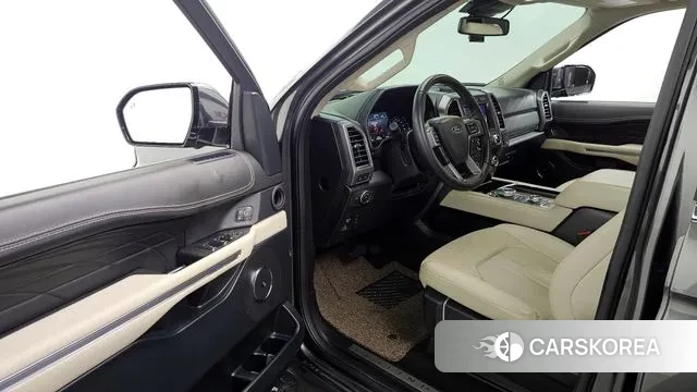 Ford Expeditation id 3735897 из Кореи 20