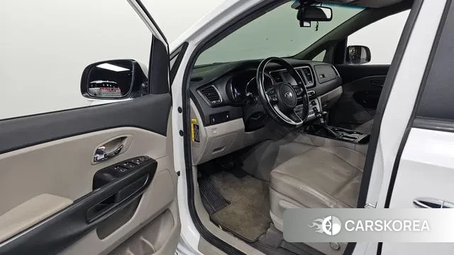 Kia The New Carnival id 3641238 из Кореи 20