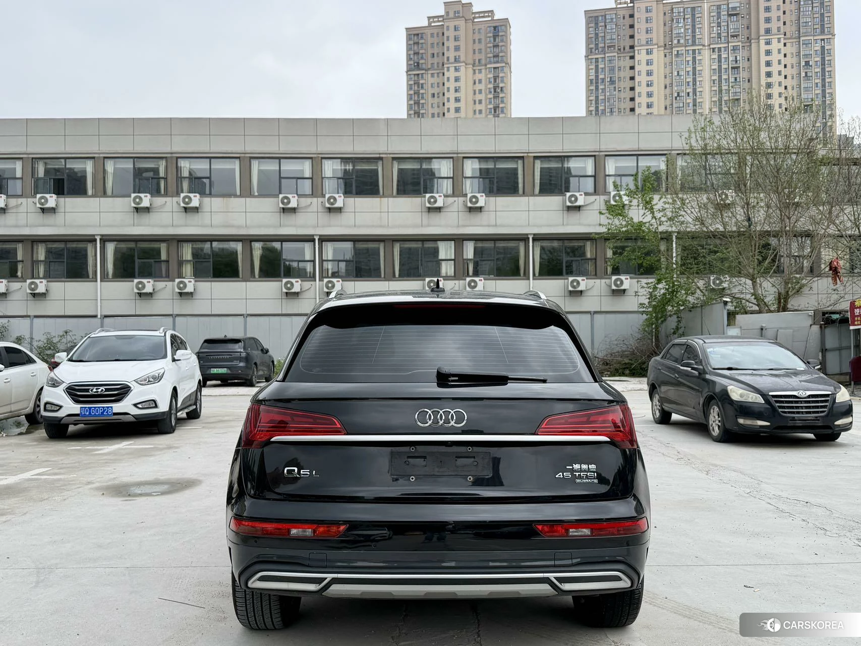 Audi Q5L id 4514851 из Китая 17