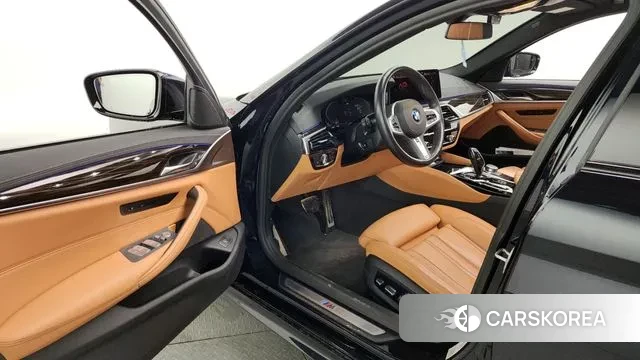 BMW 5 Series (G30) id 3037343 из Кореи 20