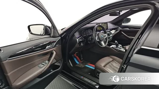 BMW 5 Series (G30) id 3390227 из Кореи 20