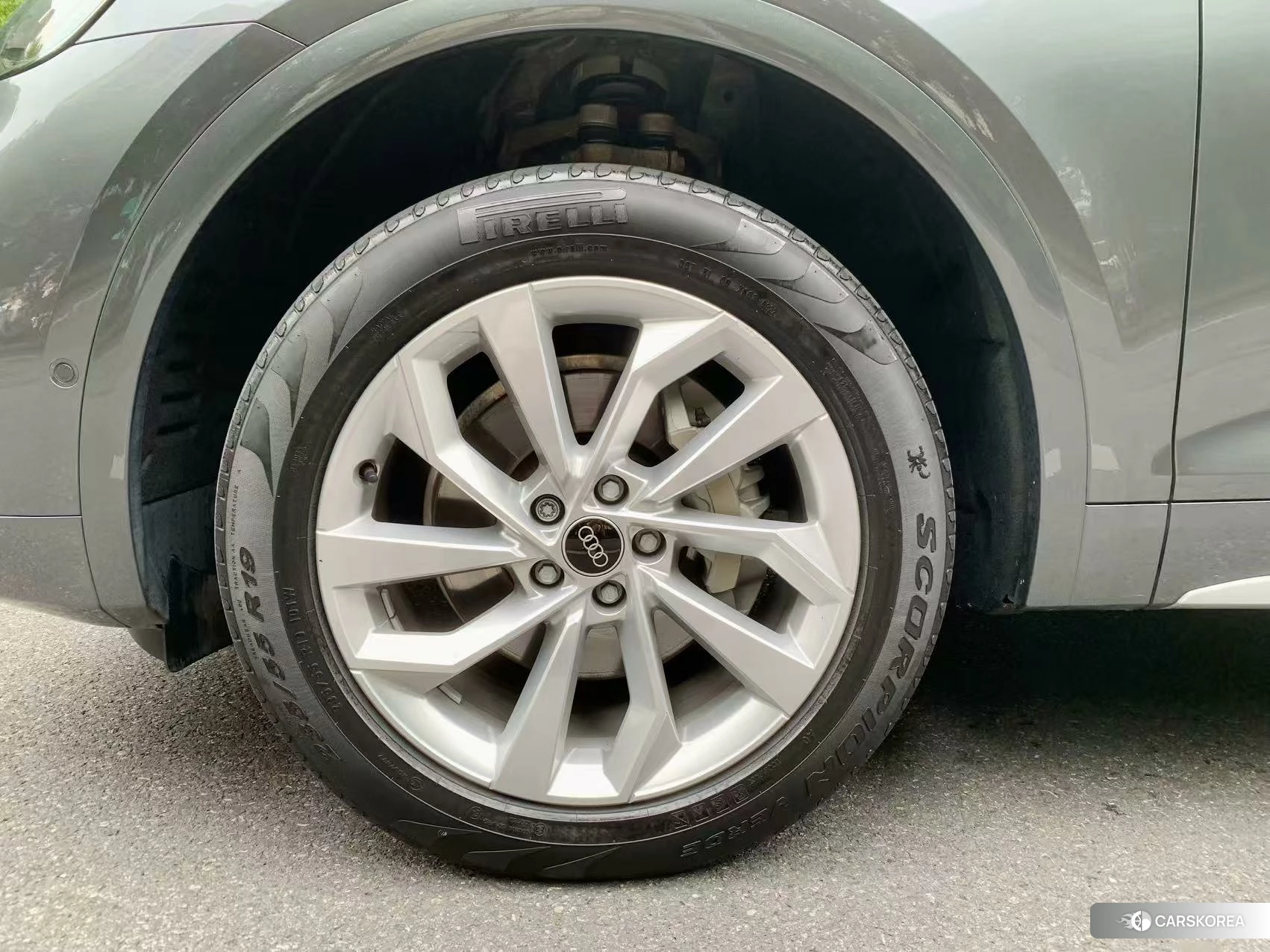 Audi Q5L id 4486360 из Китая 19