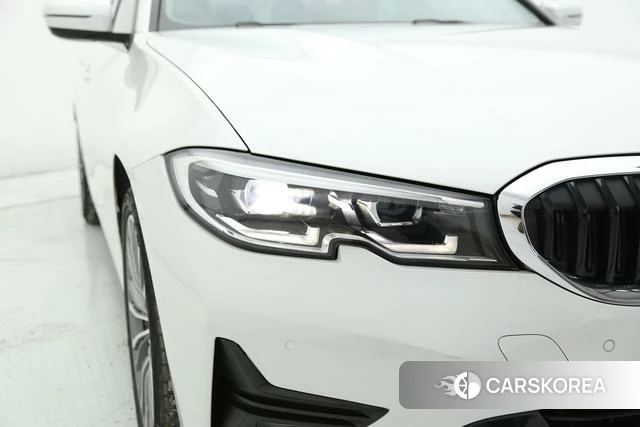 BMW 3 series id 3919568 из Китая 19