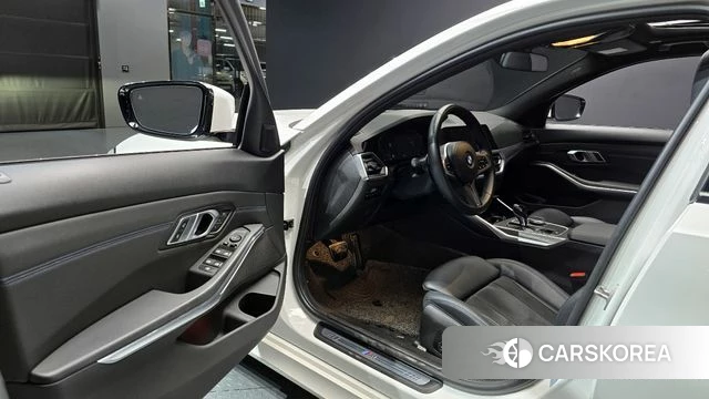 BMW 3 Series (G20) id 4187356 из Кореи 30