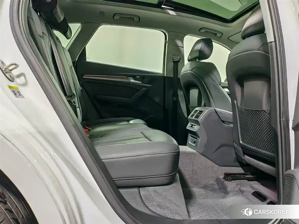 Audi Q5L id 4515317 из Китая 17