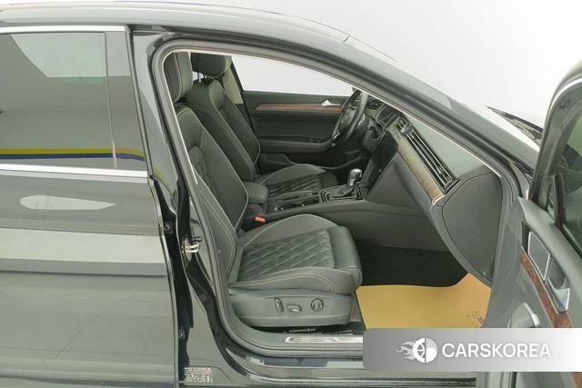 Volkswagen Magotan PHEV id 3803886 из Китая 17