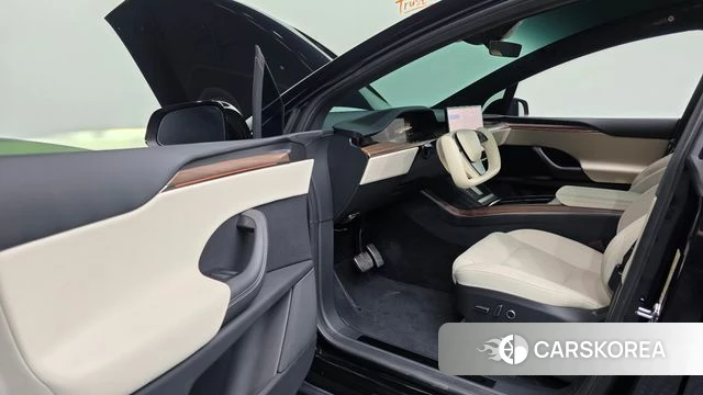 Tesla Model X id 4853369 из Кореи 34