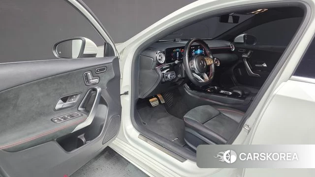Mercedes-Benz A-Class W177 id 4581361 из Кореи 31