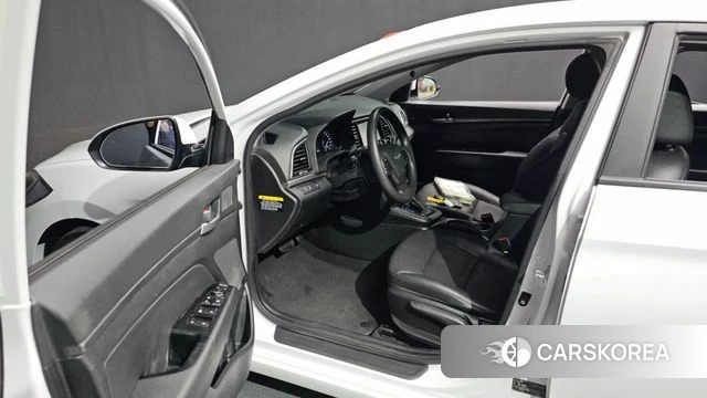 Hyundai Avante AD id 3943049 из Кореи 20