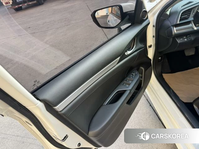 Honda Civic id 4253177 из Китая 18