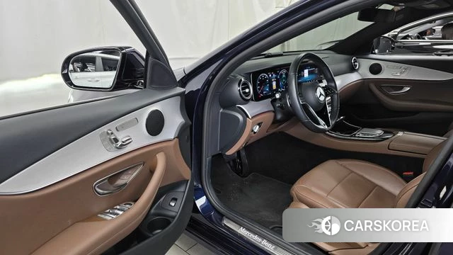 Mercedes-Benz E-Class W213 id 4624947 из Кореи 32