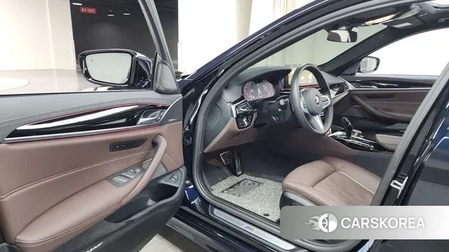 BMW 5 Series (G30) id 2884247 из Кореи 20