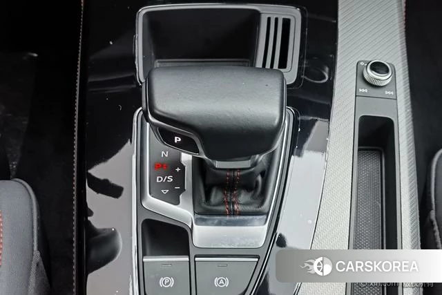 Audi Q5L id 4257938 из Китая 24