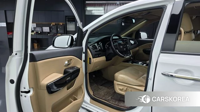 Kia All New Carnival id 4525879 из Кореи 20