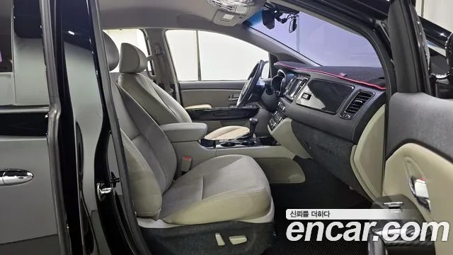 Kia The New Carnival id 2808317 из Кореи 20