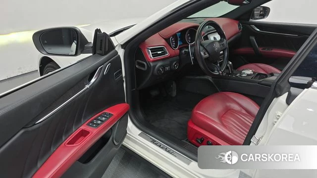 Maserati Ghibli id 4775531 из Кореи 34