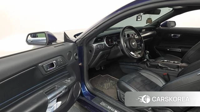 Ford Mustang id 4477313 из Кореи 35