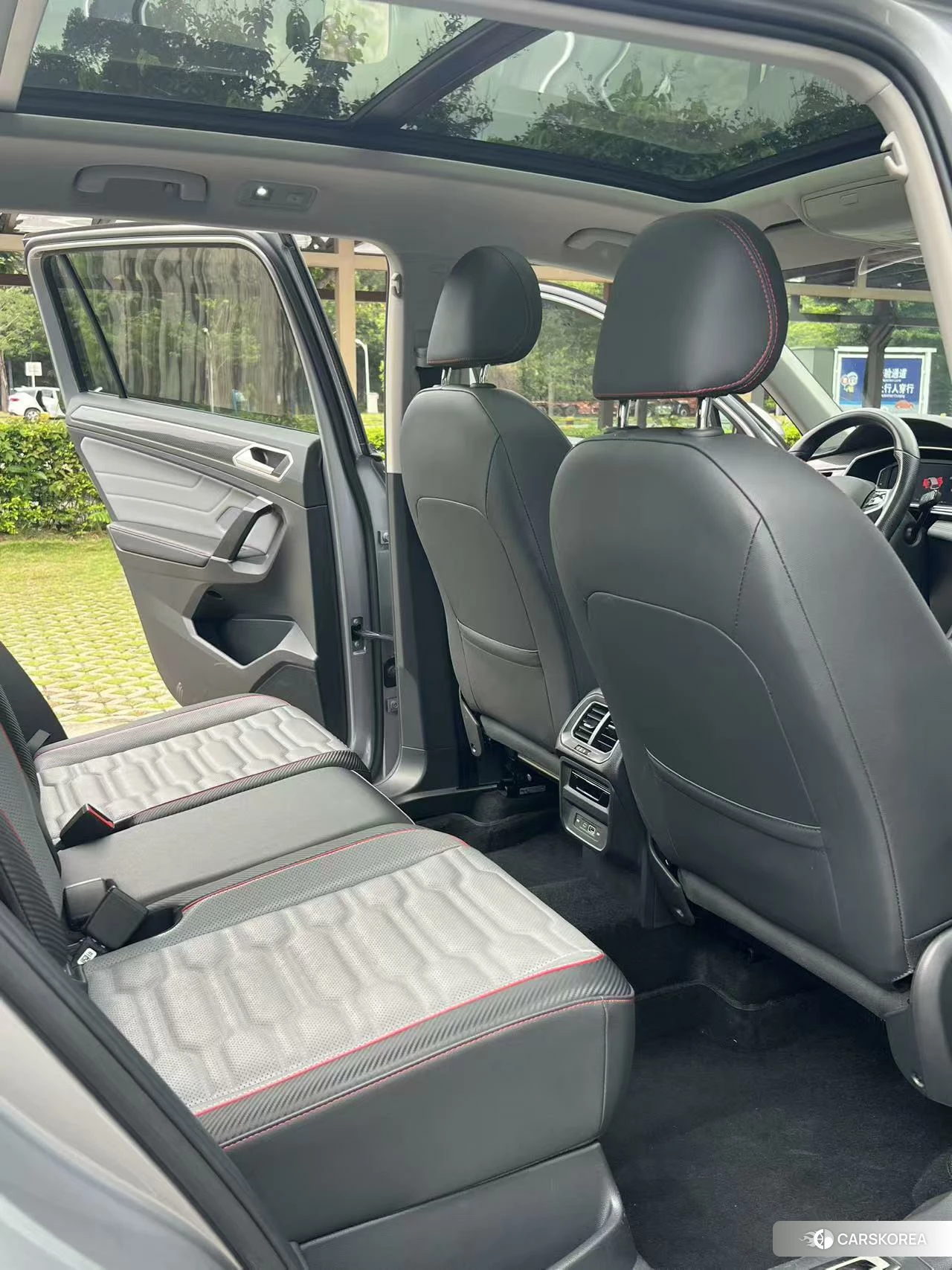 Volkswagen Tiguan L PHEV id 4455823 из Китая 16