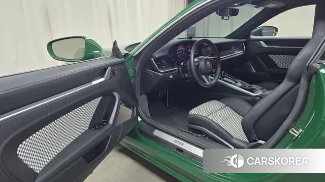 Porsche 911(992) id 3700885 из Кореи 20