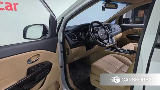 Kia The New Carnival id 3198438 из Кореи 20