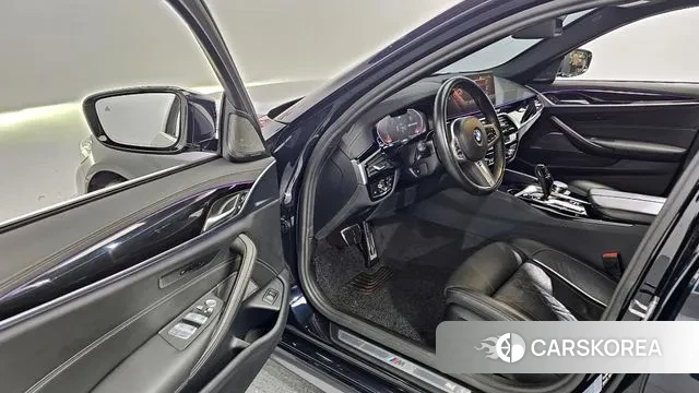 BMW 5 Series (G30) id 3645120 из Кореи 20