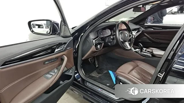 BMW 5 Series (G30) id 3697402 из Кореи 20