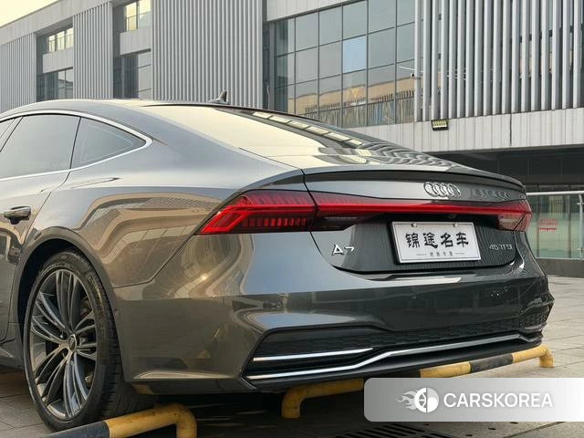 Audi A7 id 4265917 из Китая 17