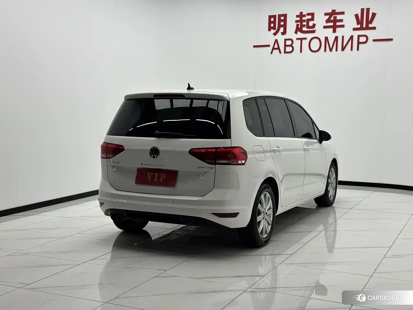 Volkswagen Touran L id 4622345 из Китая 16
