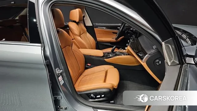 BMW 5 Series (G30) id 3758521 из Кореи 20