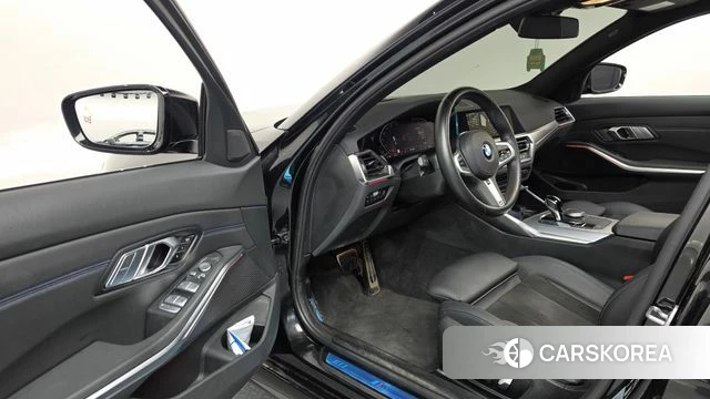 BMW 3 Series (G20) id 4495133 из Кореи 30