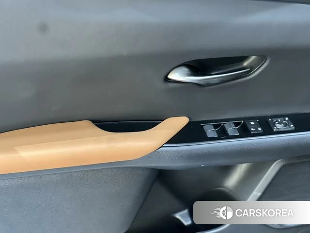 Lexus UX id 4274394 из Китая 18