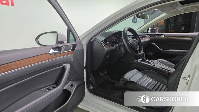 Volkswagen Passat GT (B8) id 4850153 из Кореи 34