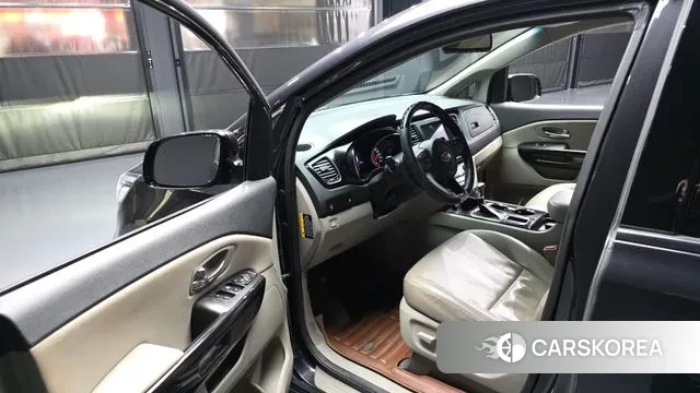 Kia The New Carnival id 3748440 из Кореи 20